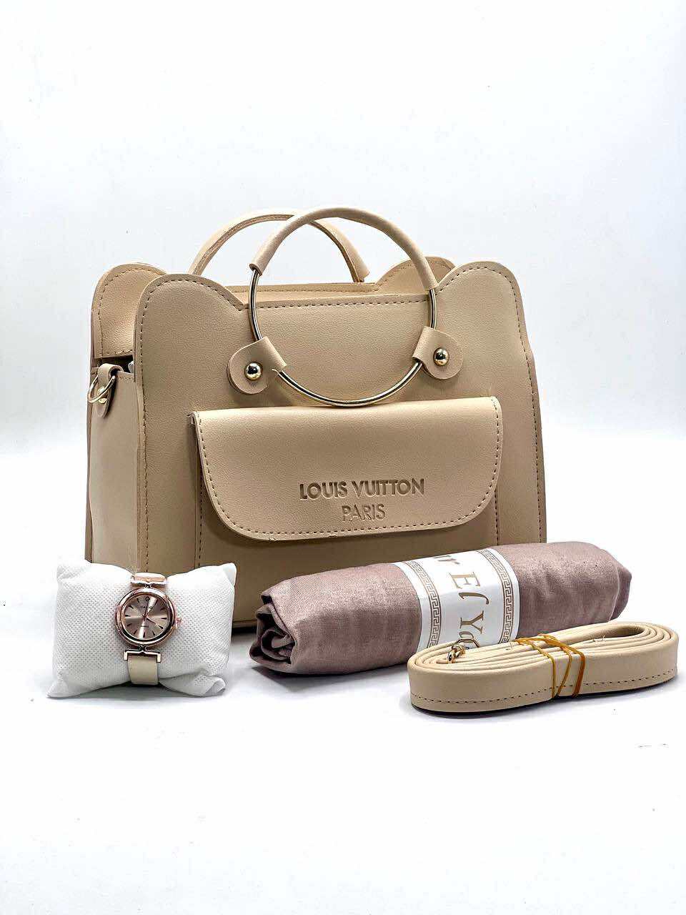 طقم نسائي أنيق و متكامل