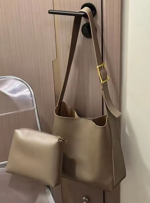 حقيبة نسائية عصرية