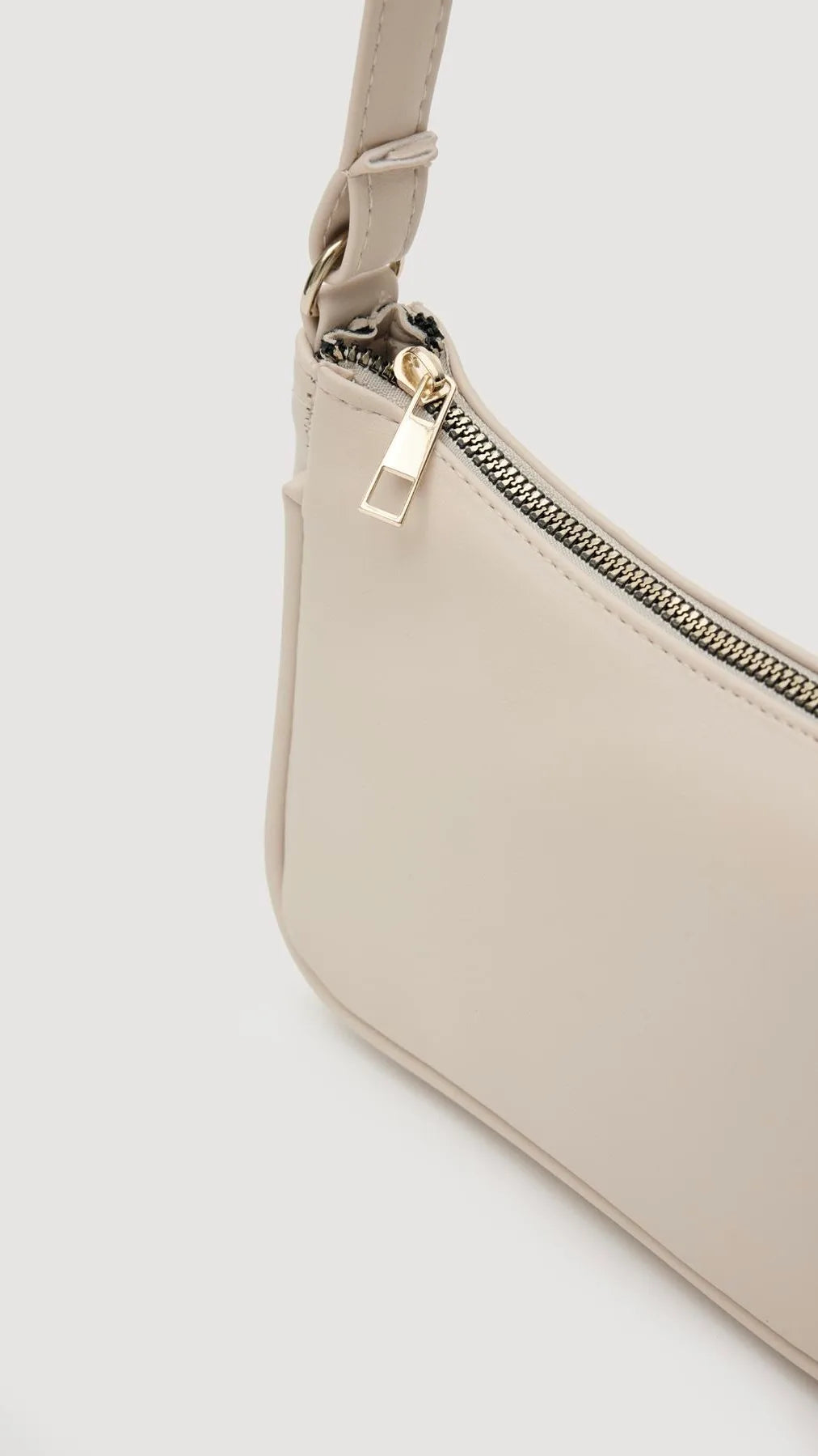 Clarina Creamy Crossbody Bag With Wallet