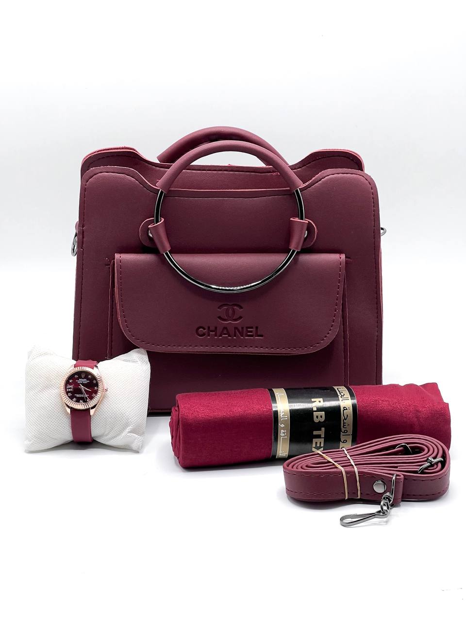 طقم نسائي أنيق و متكامل