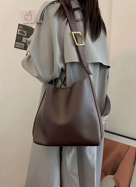 حقيبة نسائية عصرية