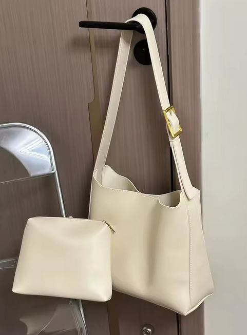 حقيبة نسائية عصرية